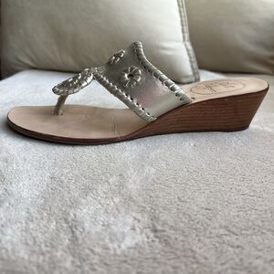 Jack Rogers Capri Metallic Gold Leather Wedge Heel Thong Sandal Women 6 Casual